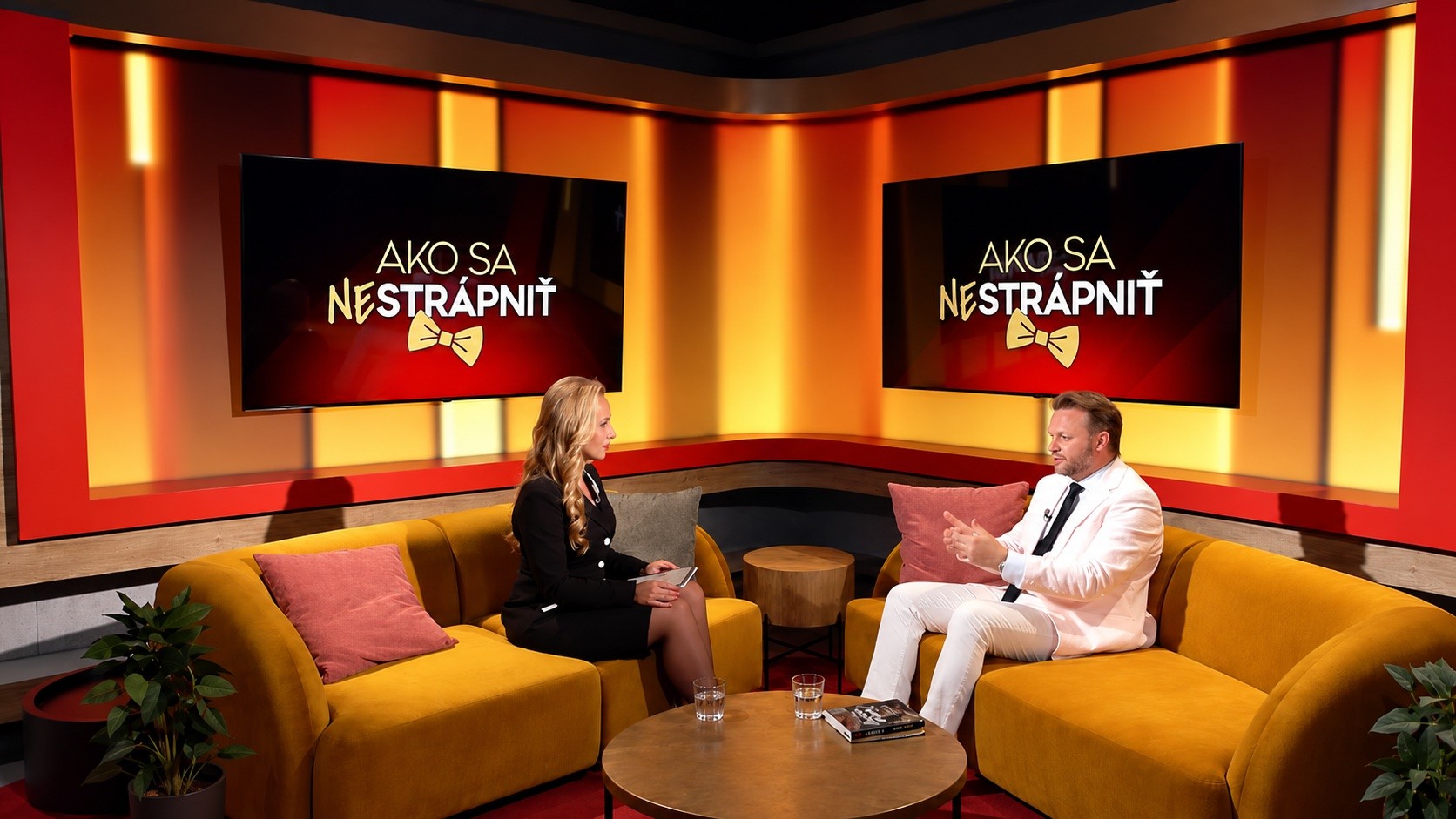 Odborníci na etiketu v relácii "Ako sa nestrápniť".