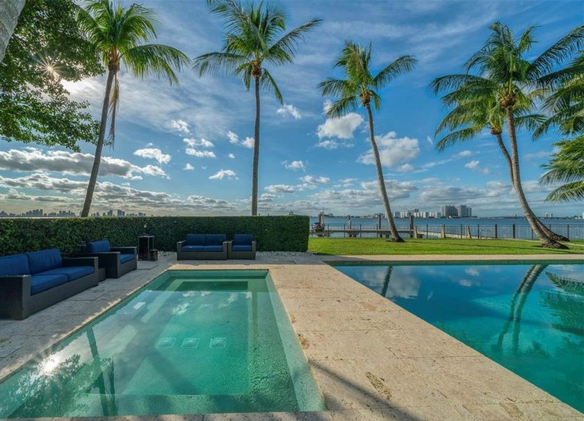 Phil Collins sprzedał swój dom w Miami Beach za blisko 40 mln dolarów. W willi mieszkała m.in. Jennifer Lopez 