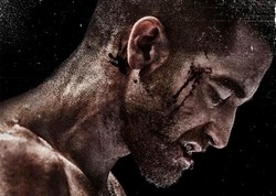 Jake Gyllenhaal kocha, więc bije