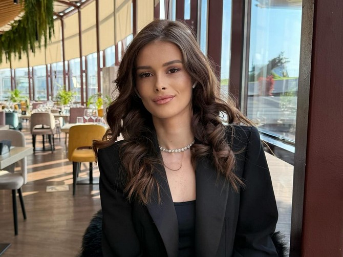 Ovo je rijaliti zvezda Teodora (23) koja je trudna ubijena nasred ulice: Iza nje ostali ćerkica i muž