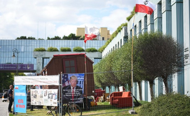 11,5 tys. zł - tyle wynosi przeciętne wynagrodzenie brutto w SN