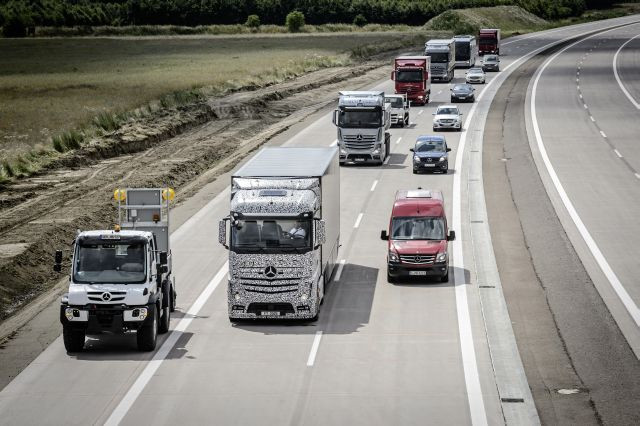 Ciężarówka z automatycznym pilotem