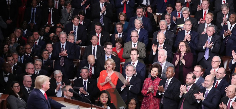 Orędzie Trumpa. Pelosi podarła tekst jego przemowy [WIDEO]