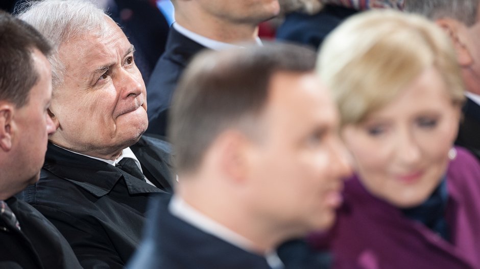 Czy prezydent może się uniezależnić od prezesa? Żona może mu pomóc