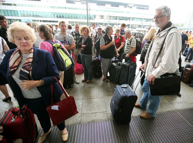 Awaria wystąpiła na 2 dworcach: Warszawa-Centralna i Warszawa-Śródmieście