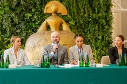 Omenaa Mensah złożyła pozew przeciwko autorowi "Dziewczyn z Dubaju 2"