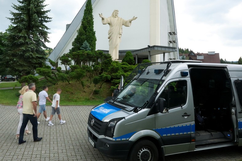 Obława za sprawcą strzelaniny w Starej Wsi