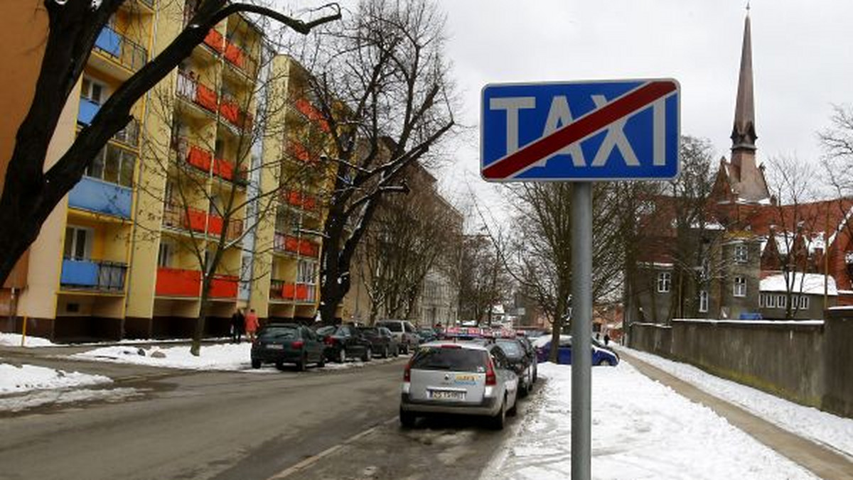 41-latek chciał dorobić udając taksówkarza. Miał pecha, niefortunnie na jeden z kursów zabrał pracowników Wojewódzkiego Inspektoratu Inspekcji Handlowej - informuje portal mmszczecin.