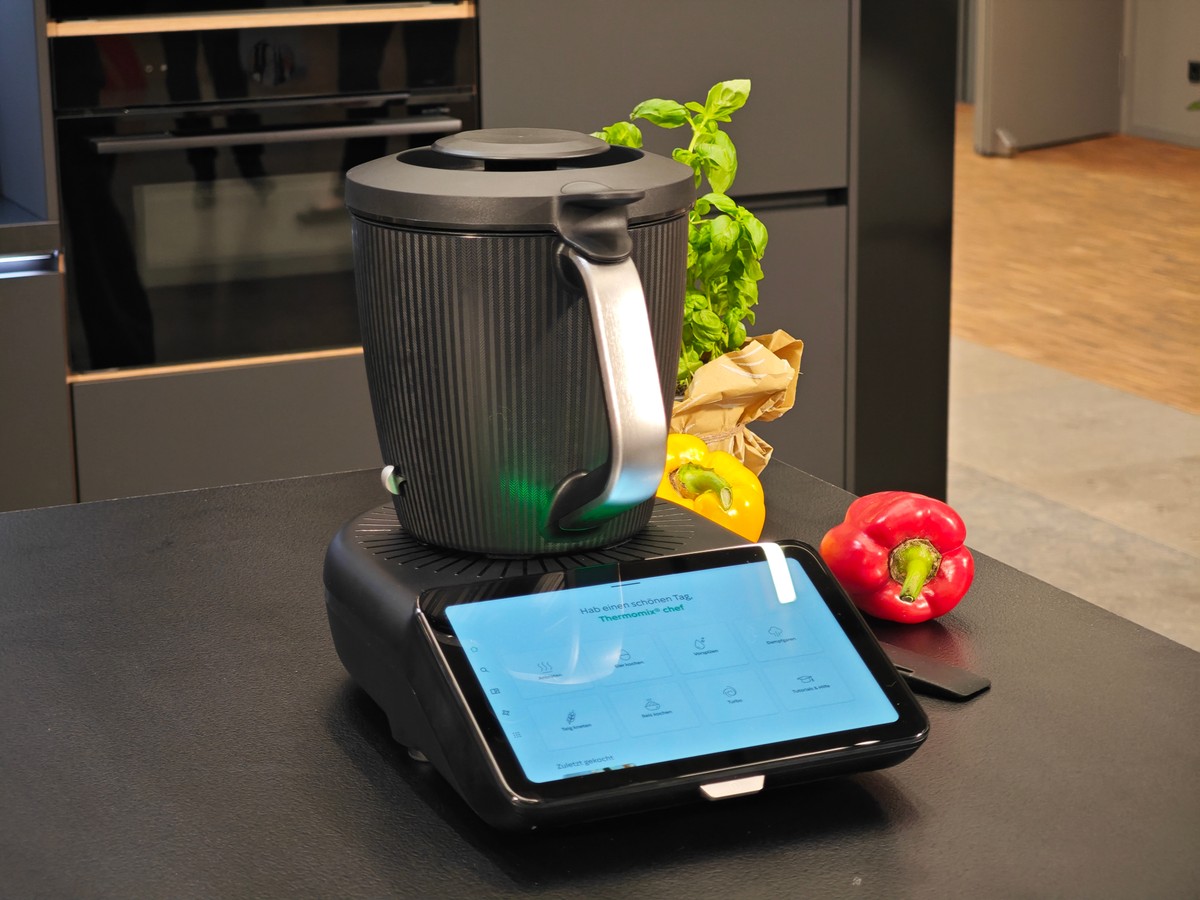 Tyle osób sprzedaje w Polsce Thermomixy. Mamy dane