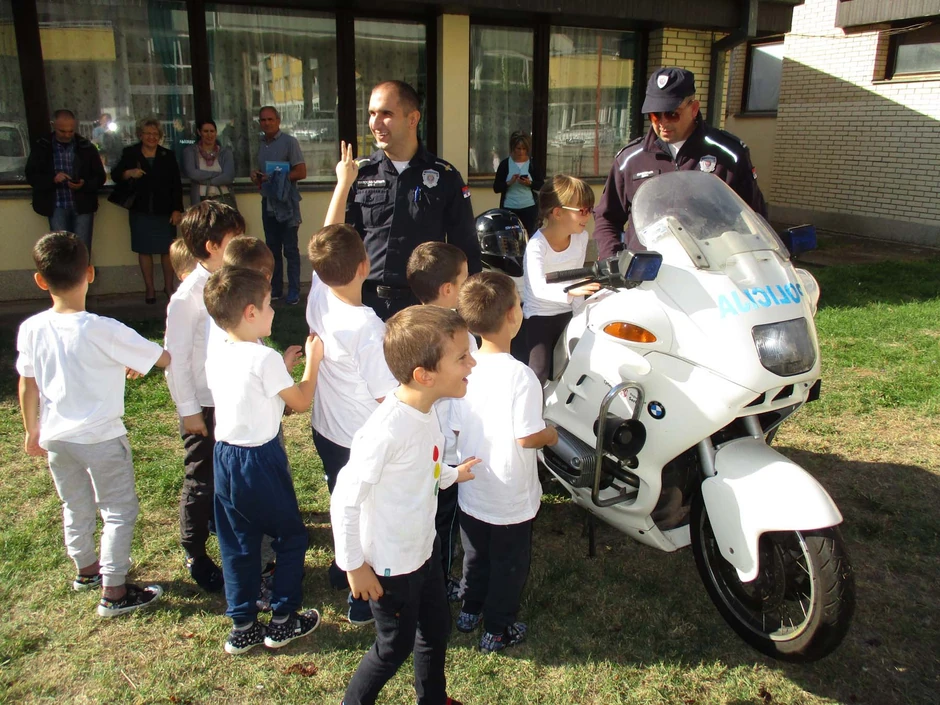 Najveća gužva bila je za isprobavanje policijskih motora