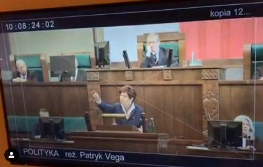 Ewa Kasprzyk jako Beata Szydło w filmie Polityka Patryka Vegi