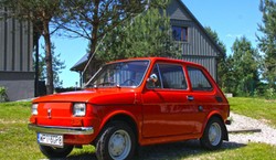 Oto Fiat 126p na węgiel drzewny. Mechanik miał dość drogiej benzyny