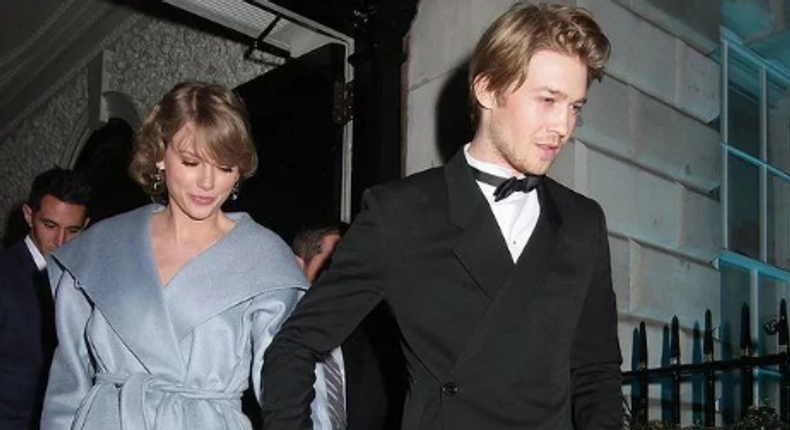 American singer Taylor Swift and Joe Alwyn. [karamellicikolatm]