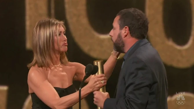 Dženifer Aniston i Adam Sandler