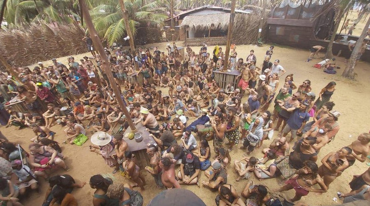 A panamai fesztiválon több százan vesztegelnek, és nem tudni, mikor mehetnek haza / Fotó: Twitter