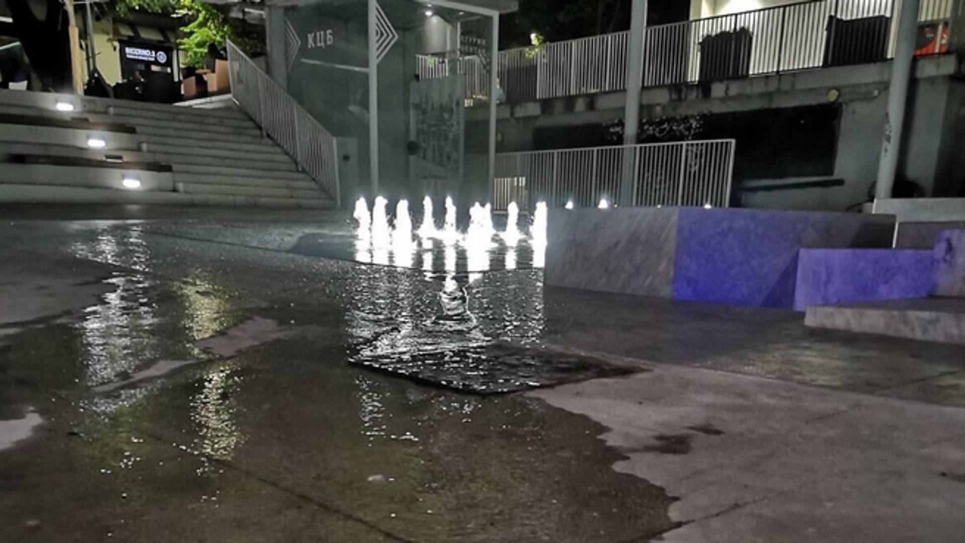 Ljudi ne znaju da li da se smeju ili plaču zbog nove fontane u Beogradu: dobili smo goru atrakciju od one na Slaviji