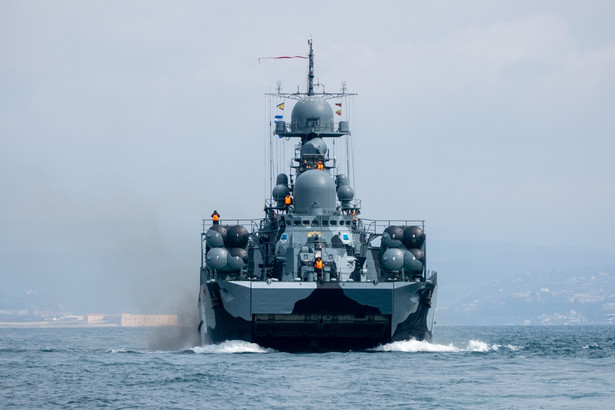 Rosyjski okręt "Samum" w Sewastopolu