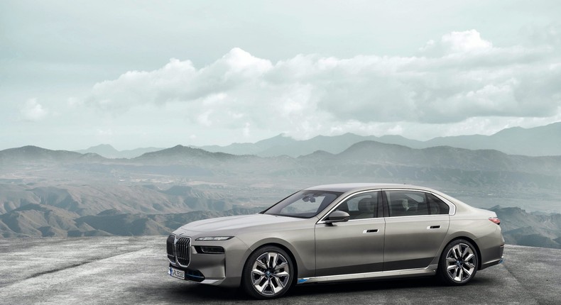 The BMW i7 xDrive60.