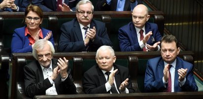 Rewelacyjny wynik PiS po konflikcie z Izraelem. Skąd się wziął?