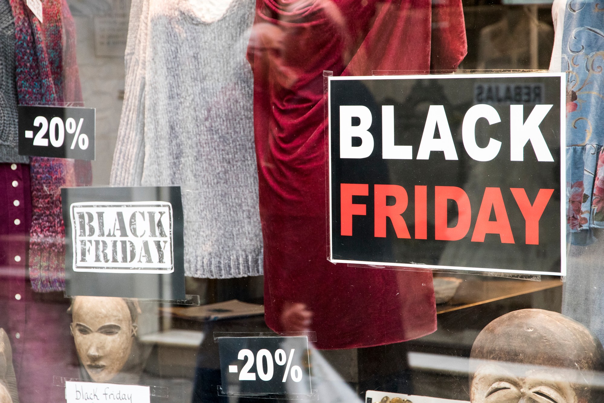 Black Friday symbolizuje veľké zľavy. (ilustračné foto)