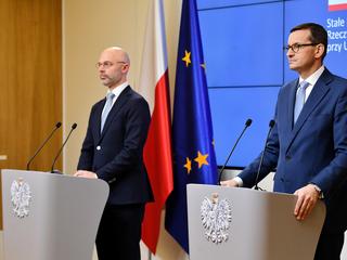 Premier Mateusz Morawiecki i minister ds. klimatu Michał Kurtyka byli zadowoleni z ustaleń szczytu UE pomimo podniesienia celu redukcji emisji CO2