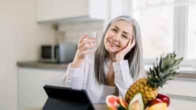 Obniża cholesterol i chroni przed cukrzycą. Seniorzy powinni jeść jednego dziennie