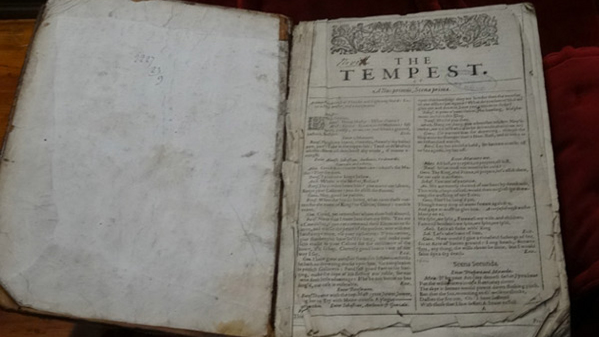 W małym miasteczku na północy Francji odkryto egzemplarz Pierwszego Folio, pierwszej w historii kompilacji dzieł Williama Szekspira, wydanej w 1623 roku.