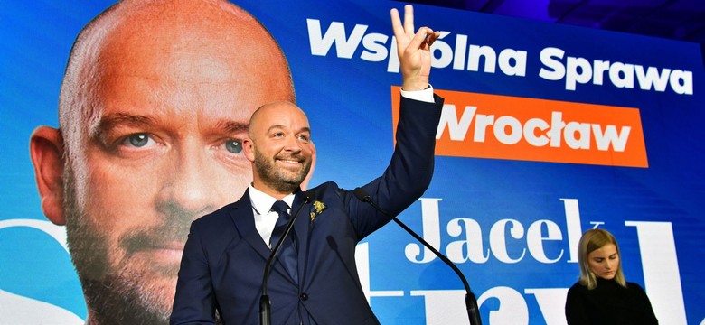 Jacek Sutryk zwyciężył w I turze wyborów na prezydenta Wrocławia [SYLWETKA]