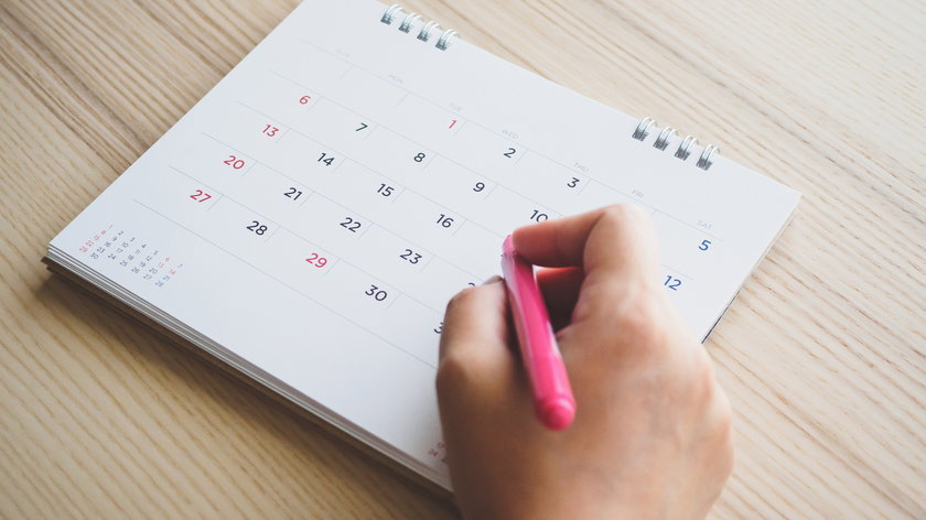 Kalendarz dni wolnych w 2021 roku daje kilka możliwości przedłużenia sobie urlopu. 