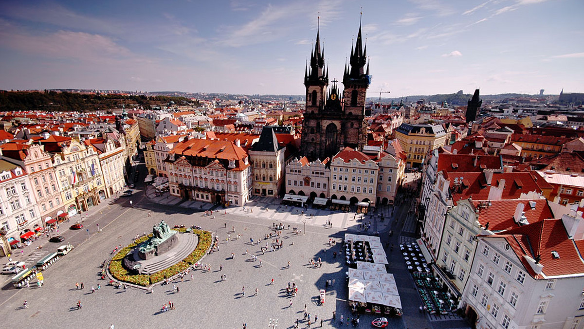 Stolica Czech od poniedziałku ma pierwsze bezpośrednie połączenie lotnicze z Poznaniem. Jeden lot dziennie we wszystkie dni robocze będzie obsługiwać czeski regionalny przewoźnik Job Air - Central Connect Airlines (CCA)