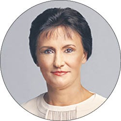 IZABELA BIADAŁA, członek zarządu, dyrektor ds. logistyki i magazynów Dino Polska. W latach 2002–2011 zajmowała w firmie stanowiska w obszarach: administracji, logistyki i księgowości. W zarządzie od 2020 r. Ukończyła zarządzanie w zakresie finansów i rachunkowości na Uniwersytecie Ekonomicznym w Poznaniu.