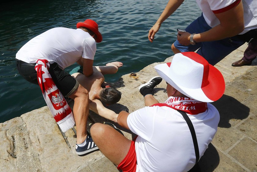 Polscy kibice już rozrabiają w Marsylii. GALERIA