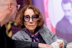 Olga Lipińska miała trudne dzieciństwo. Przez matkę nie zdecydowała się na dzieci