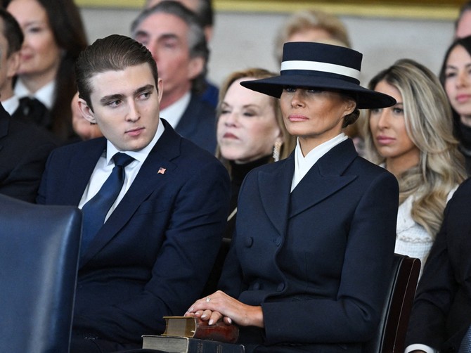 Baron Tramp propustio svadbu polubrata, a Plejboj zečica umešala prste u venčanje 