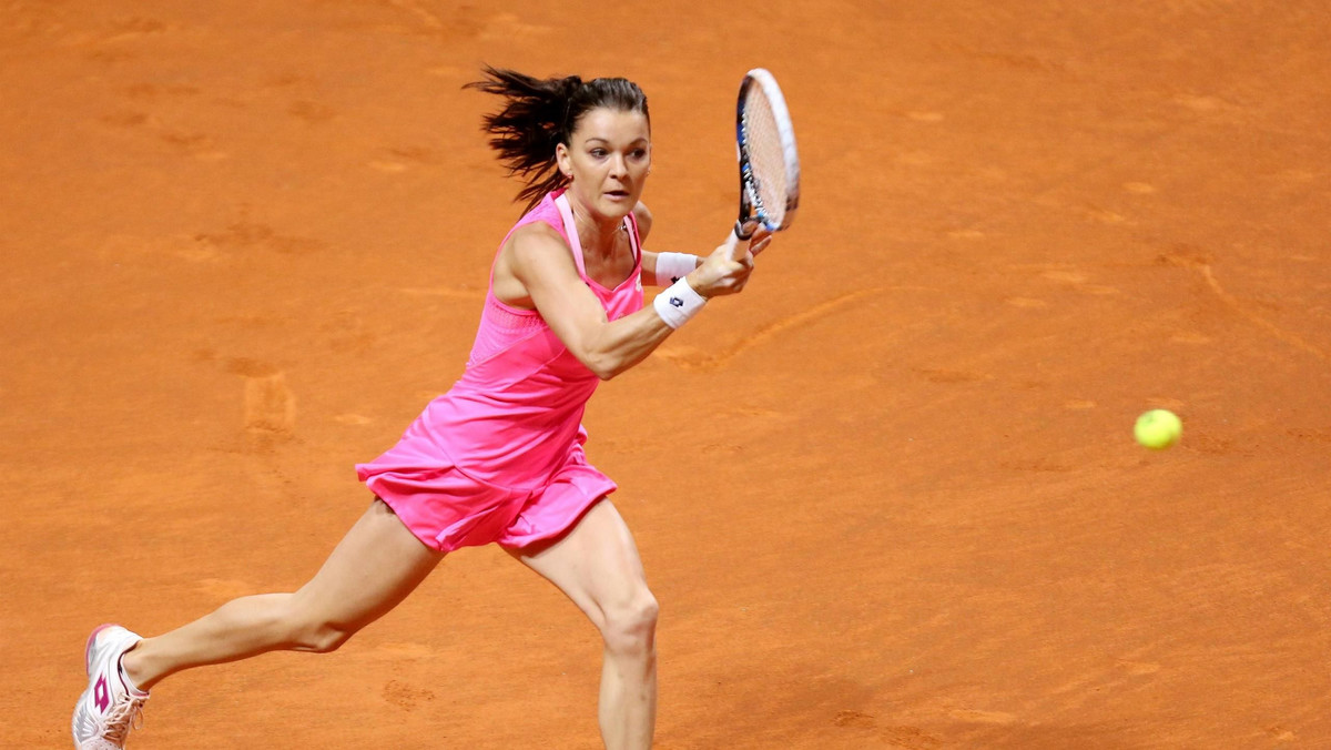 Trudna przeprawa Agnieszki Radwańskiej na otwarcie Mutua Madrid Open. W 1. rundzie rozstawiona z numerem 1 Polka, która w półfinale w Stuttgarcie przegrała z Laurą Siegemund, spotka się z wymagającą Dominiką Cibulkovą.