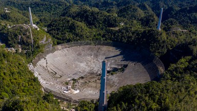 Zawaliła się platforma gigantycznego radioteleskopu Arecibo