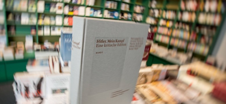 "Mein Kampf" bestsellerem w Niemczech. Wydawca szykuje dodruk książki Hitlera