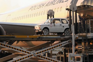 USA: Tom Hanks odebrał kluczyki do własnego Fiata 126p z Polski