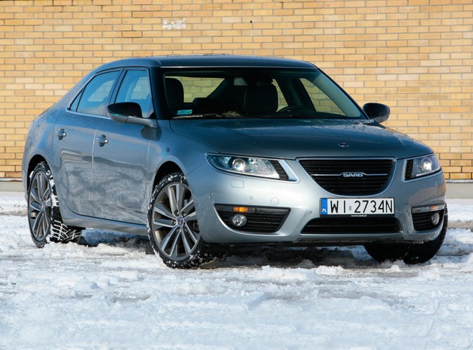 Oto najnowszy Saab 9-5 chwycił kierowców za serce. Tak, tak Polacy zamiast niemieckich gablot wybierają najnowszą limuzynę szwedzkiej marki. Wirus turbo z dnia na dzień atakuje nowe organizmy!