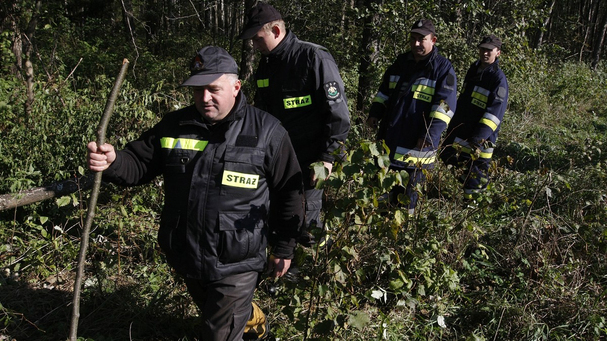 Odnalazła się 10-letnia, chora na epilepsję, dziewczynka ze wsi Rzepiski k. Augustowa (Podlaskie), poszukiwana od prawie tygodnia. W poniedziałek została zauważona na drodze krajowej nr 8, kilka kilometrów od domu. Wycieńczona trafiła do szpitala.