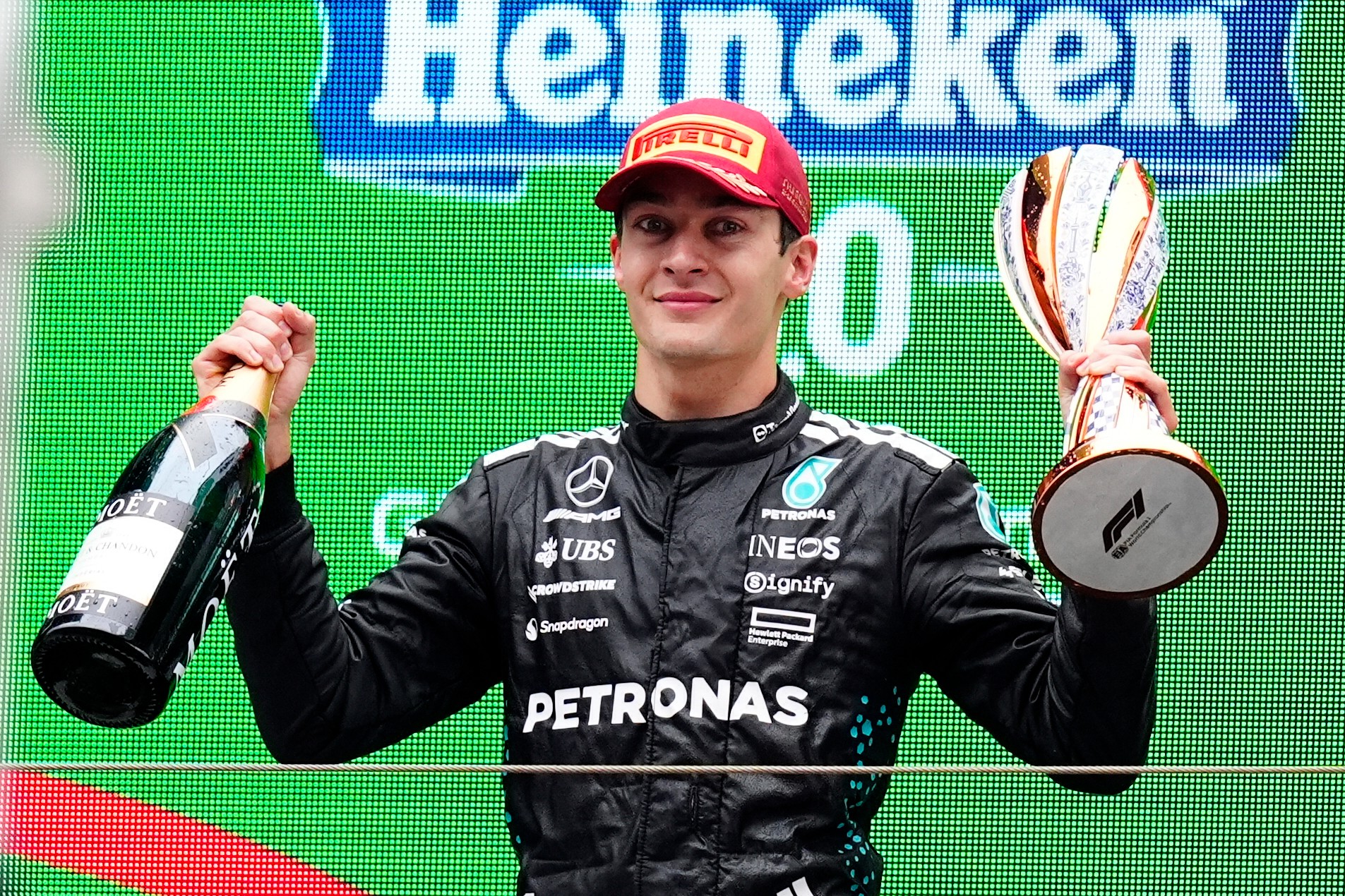 VC Číny: Brit George Russell (Mercedes).