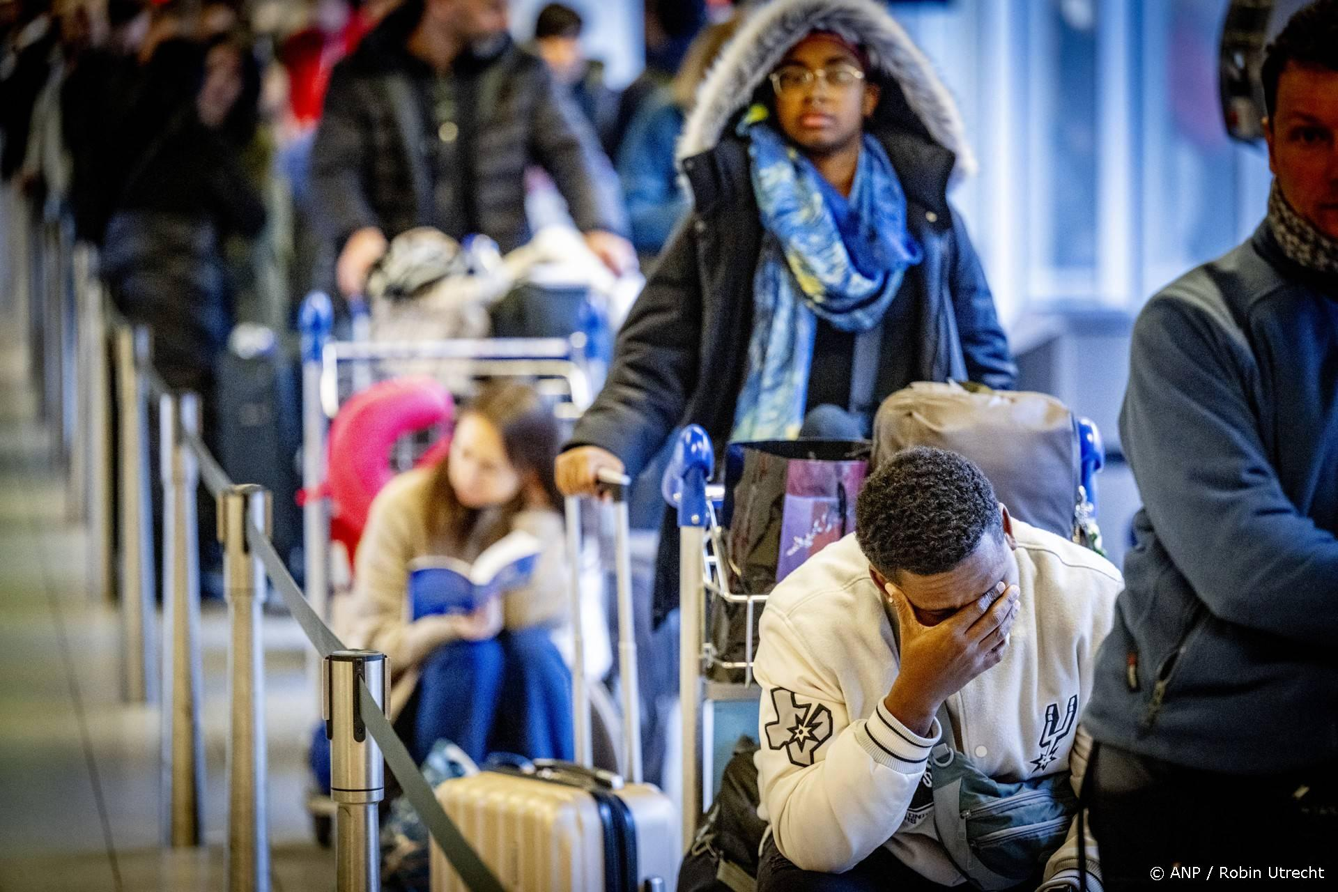 Honderdduizenden reizigers getroffen - Schiphol erkent falen tijdens winterverstoringen