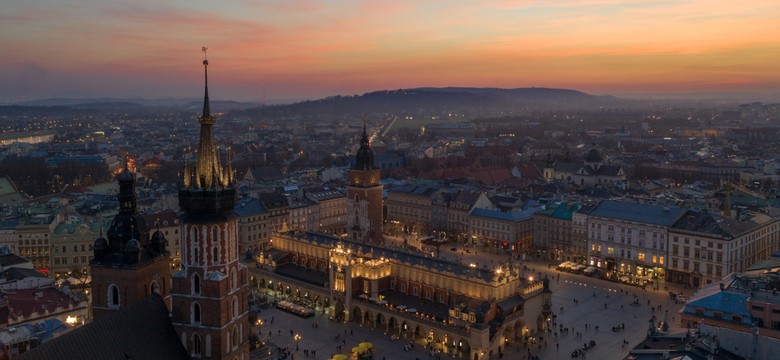 Uszkodzenie pomnika Piłsudskiego i Legionistów. Zatrzymana jedna osoba