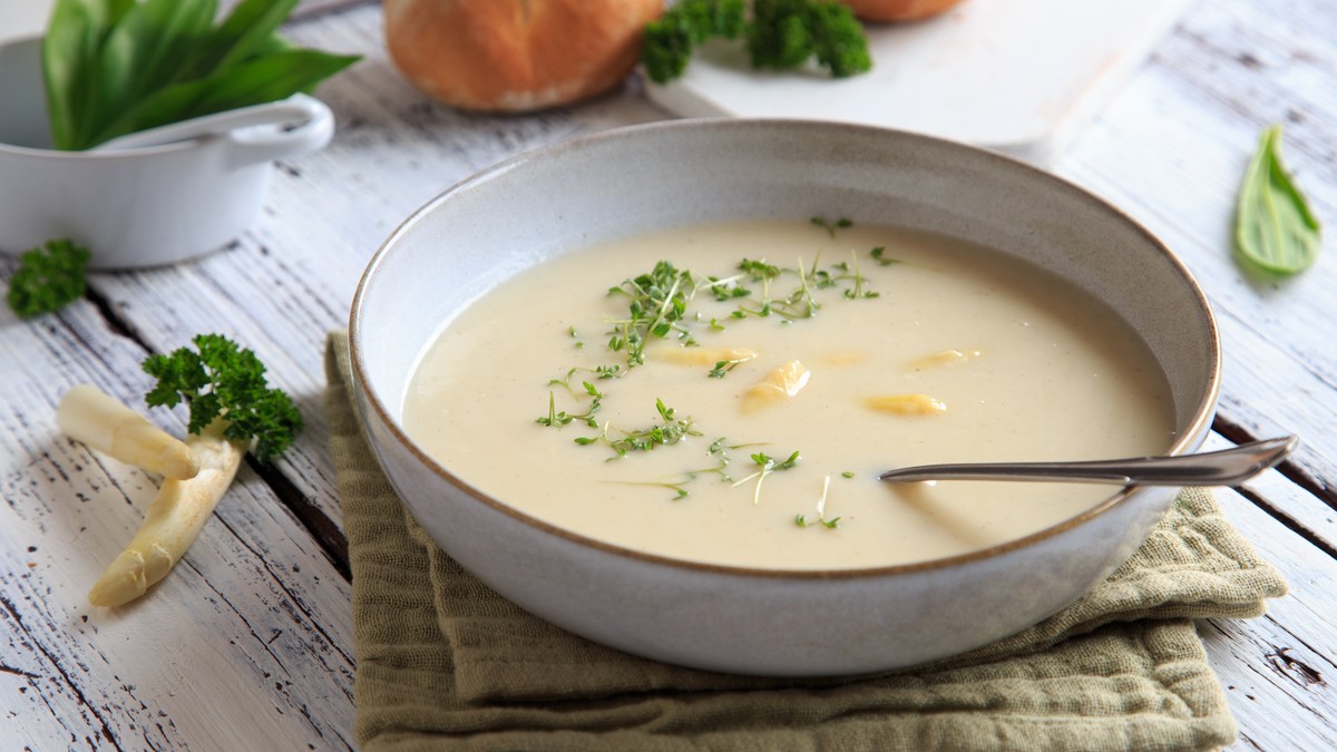 Recept za belu čorbu na kafanski način: Tajna je u jednom sastojku