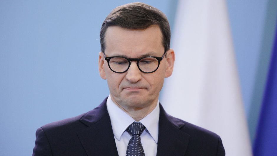 Mateusz Morawiecki podczas konferencji z przewodniczącym Rady Europejskiej Charlesem Michelem (10.11.2021)