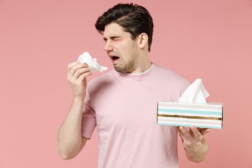 Ezért fontos az, hogy megfelelően fújja ki az orrát - a rossz technika nagy bajokat is okozhat