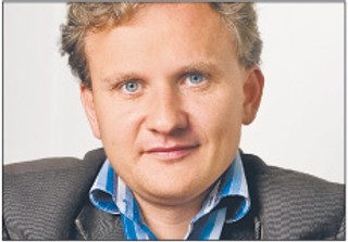 Marczuk: Nie wypychać starszych z pracy