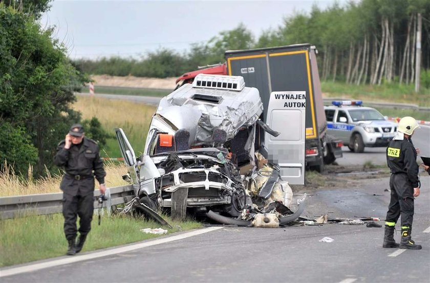 8 osób zginęło w busie! Jechali do pracy