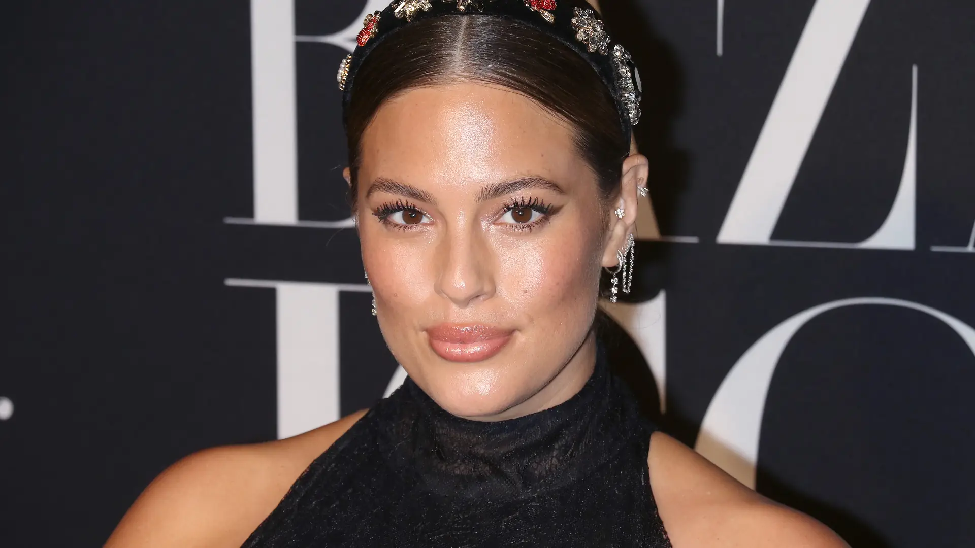 Ashley Graham przełamała kolejne tabu. Zdjęcie z porodu mówi samo za siebie