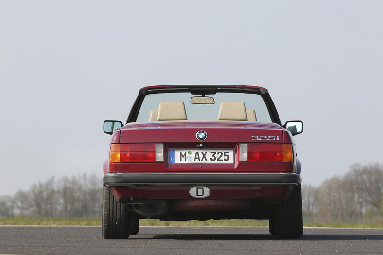 BMW E30 Cabrio - Czas na rekreację w klasycznym stylu